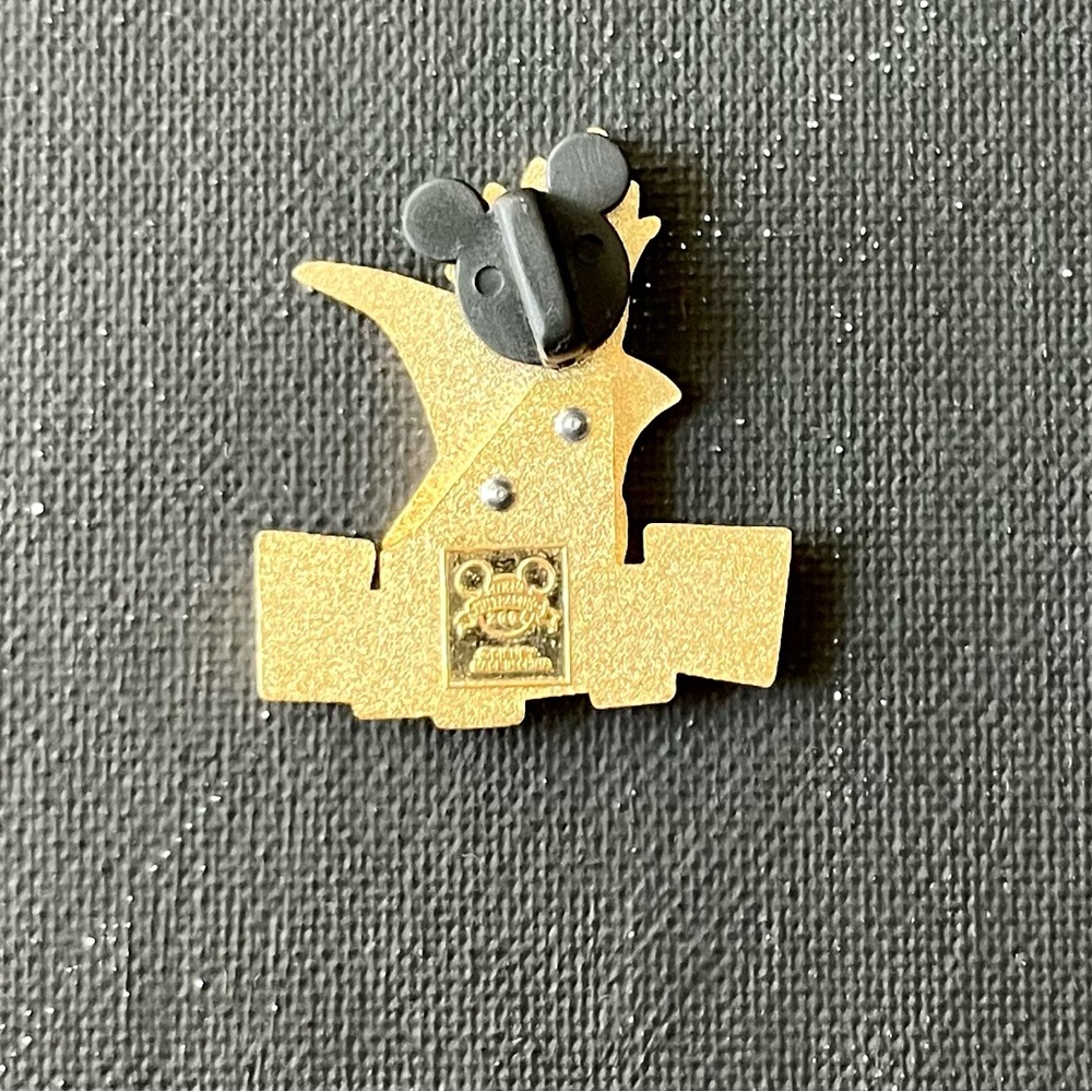 Disney Trading Pin Set - Picture 10 of 12
